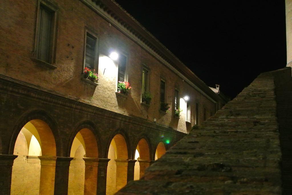 Camping Pineta Hotel Urbino Buitenkant foto
